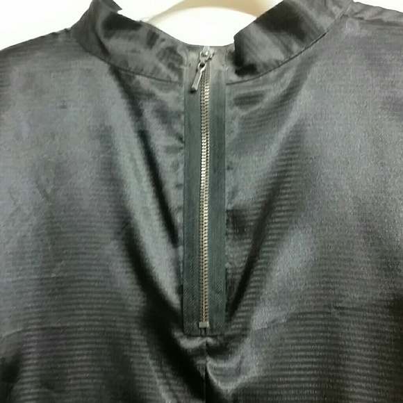 Apostrophe high collared silky blouse sz small - Picture 3 of 3